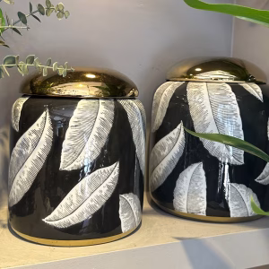 PORSELEN KÜP SİYAH GOLD DETAY YAPRAK DESENLİ 22 CM