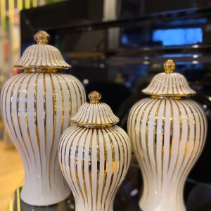 3 LÜ PORSELEN  KÜP BEYAZ GOLD DETAYLI 28cm 38cm 44cm